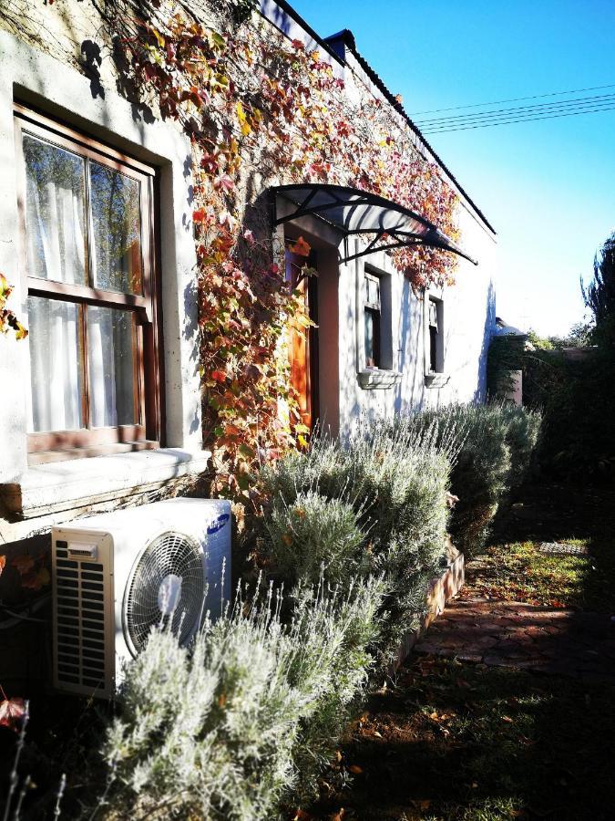 Old House Lodge Beaufort West Exterior photo