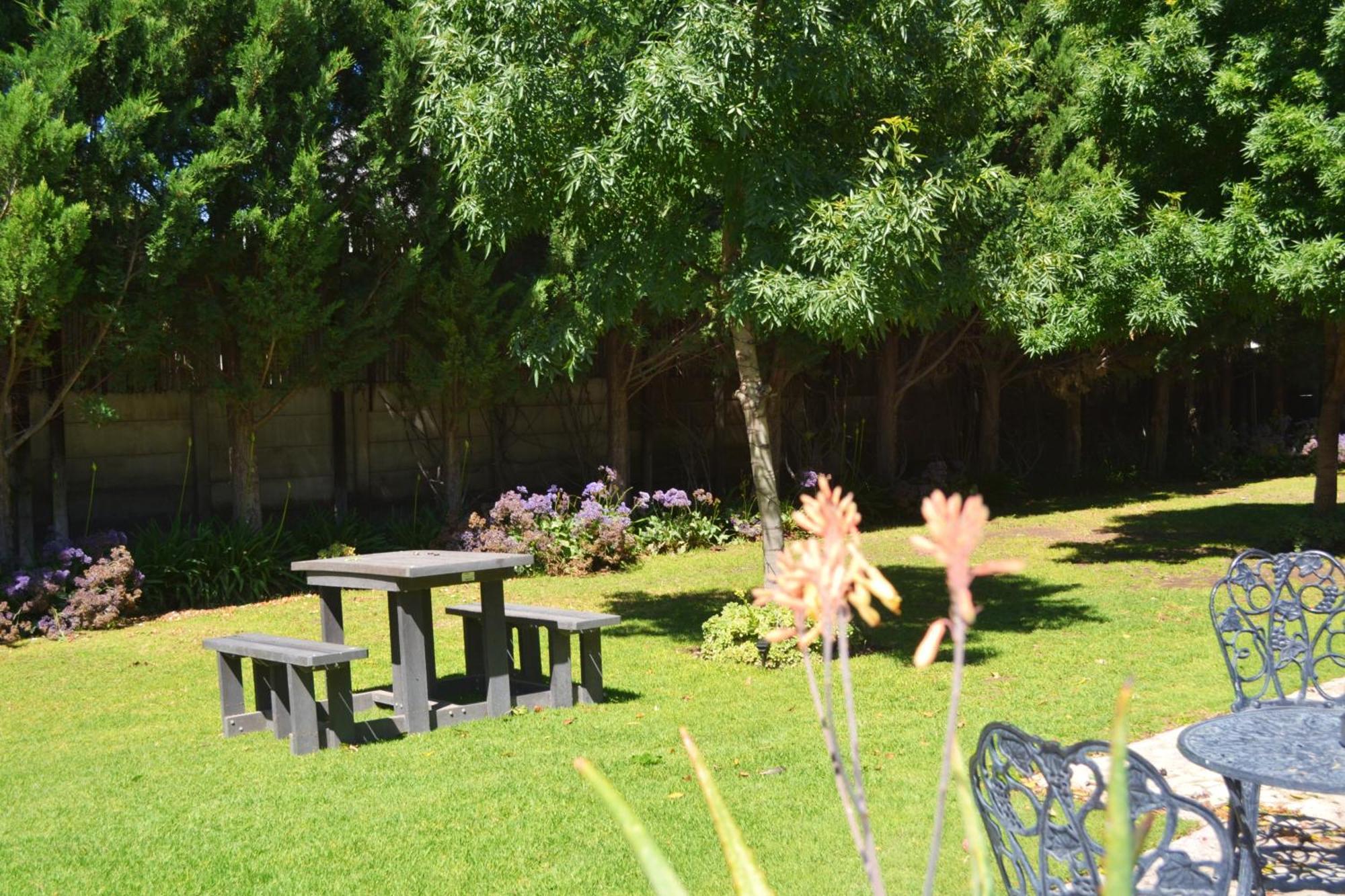 Old House Lodge Beaufort West Exterior photo